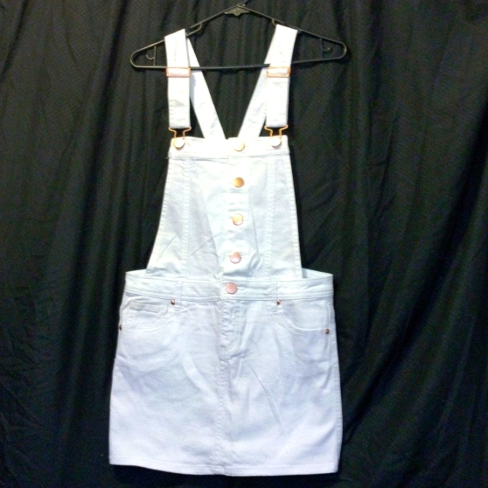 White skirt over all's (new) never worn